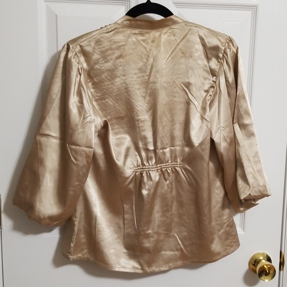 Gold silk top - Picture 3 of 3